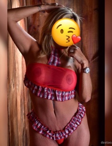 Brasileira y