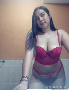 Karla chica cariñosa