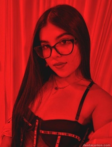 Jovencita colombiana independiente