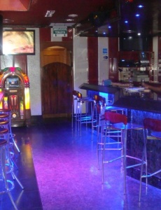 Buscamos chicas para night club en benidorm