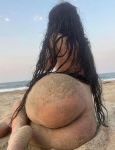 Novedad en benidorm chica independiente