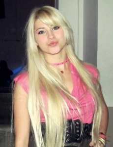 Lee bien, tu chica para virtual, no quedo