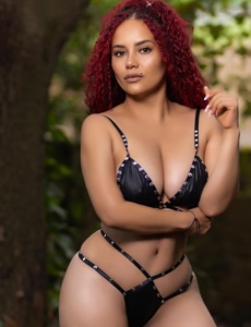 Joven, sexy y elegante