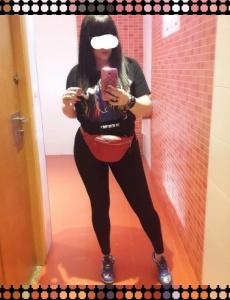 Encantadora española con ganas de disfrutar contig