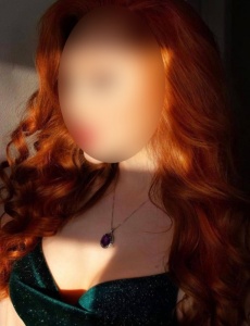 Hermosa, sensual de un lindo cuerpo natural.