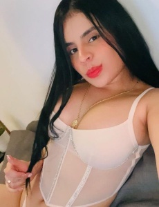 Hola guapo, soy Mia, una hermosa latina de