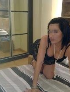 Lucía 40 dulce y experta en idiomas!!! Quieres jugar???