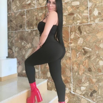 Jovencita latina muy completa, Pedreguer