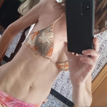 Eva, Santa Pola