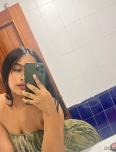 Jovencita, scort de lujo, elegante, muy cariñosa