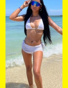 Dulce en denia=>seÑorita super educada,elegante y con muchas clase para hombres interesantes. Sera algo especial. Denia