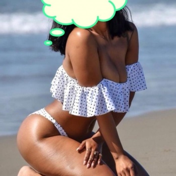 Cris latina cariñosa, Elche