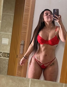 Saludos, cariño. Mi nombre es Jessica, una 