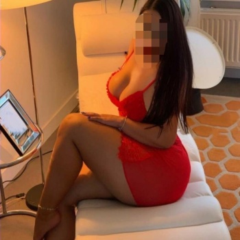 Latina de lujo en benidorm, Benidorm