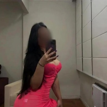 Soy carolina una dama dulce y de paso en tu ciudad, Elche