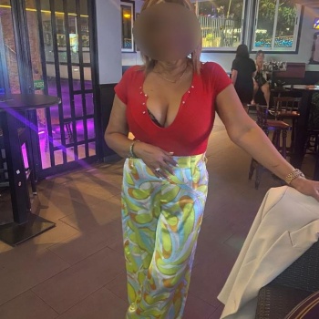 ¡hola! Soy carina, una española de 53 años, Denia