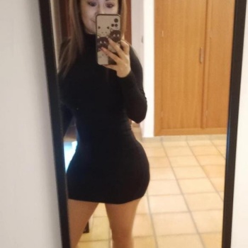 Bienvenidos amores️... Soy mía, una hermosa jovencita con, Torrevieja