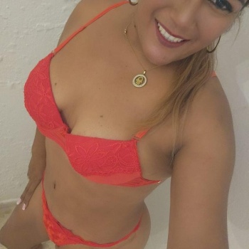 Latina en torre vieja, Alicante