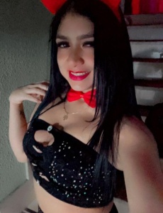Linda latina en tu zona