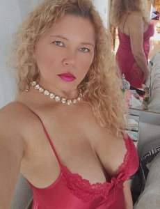 Lorena: descubre la magia de una experiencia Única con una madurita