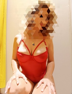 Latina dulce y ardiente