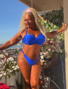 Rita madura atractiva en alicante