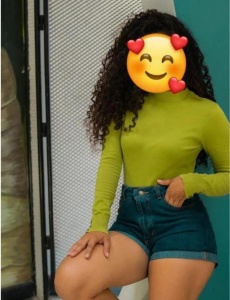 Morenita masajista.