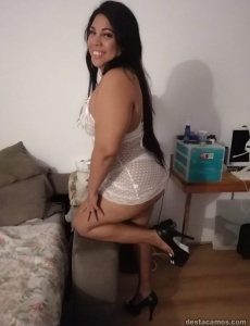 Ven a disfrutar de esta colombiana recien llegada