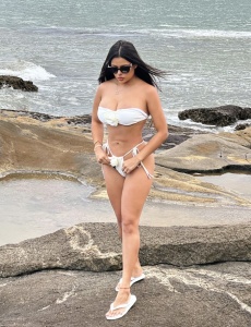 Nanda sexy