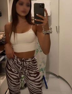 Carlota atiendo en hotel