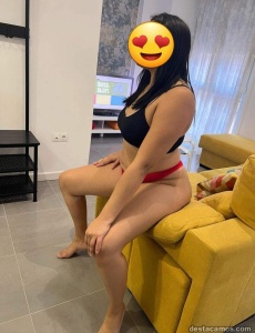 Mariana venezolana con exquisitas curvas