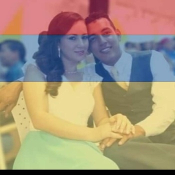 Pareja colombiana cristiana, Petrel