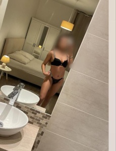 Sofia , recien llegada a alicante para vivir aventuras unicas!