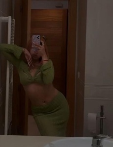 Novedad, colombiana en albacete peli roja