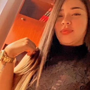 Chica latina, Alicante