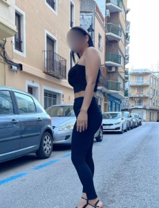 Nueva en elda muy y , pack horas.. Salidas
