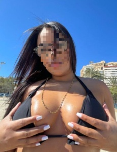 Hola soy mónica estoy en benidorm