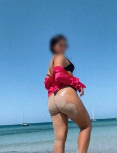 Jovencita colombiana torre vieja