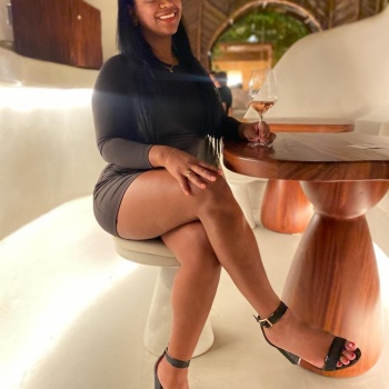 Kamila  morena juguetona, Benidorm