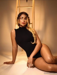 Rubia de lujo colombiana