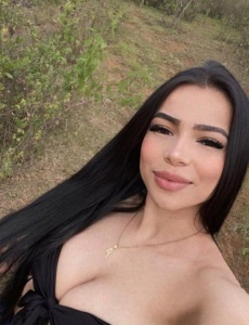 Latina muy divertida