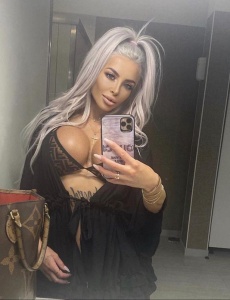 Hola soy krystal una chica nueva en malaga real