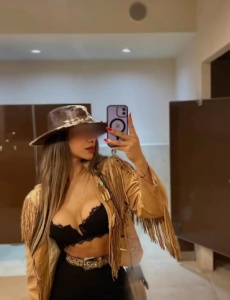 Karina 23 años, divertida, traviesa y muy sensual