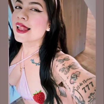 Exotica y atrevida con gana de polla dura, Denia