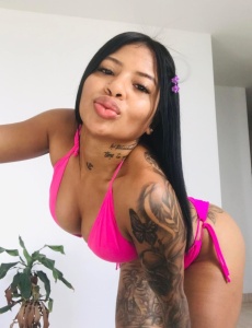 Jugutona y complaciente