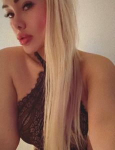 Hermosa rubia nueva en benidorm