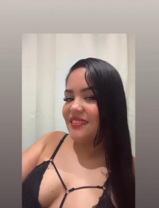 Mia , preciosa joven novedad cariñosa! Te estoy esperand