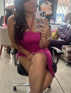 Hola , soy esmeralda estudiante nueva en alicante