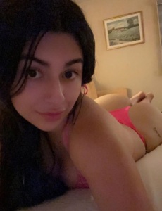 Daniela latina explosiva 28 añitos