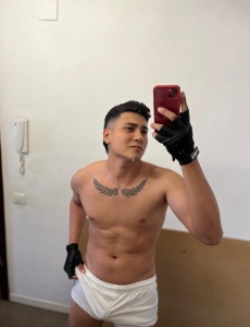Joven colombiano ven y disfruta